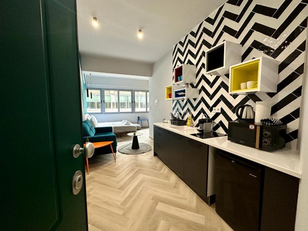 Ermou Funky Lofts Apartment เอเธนส์ ภายนอก รูปภาพ
