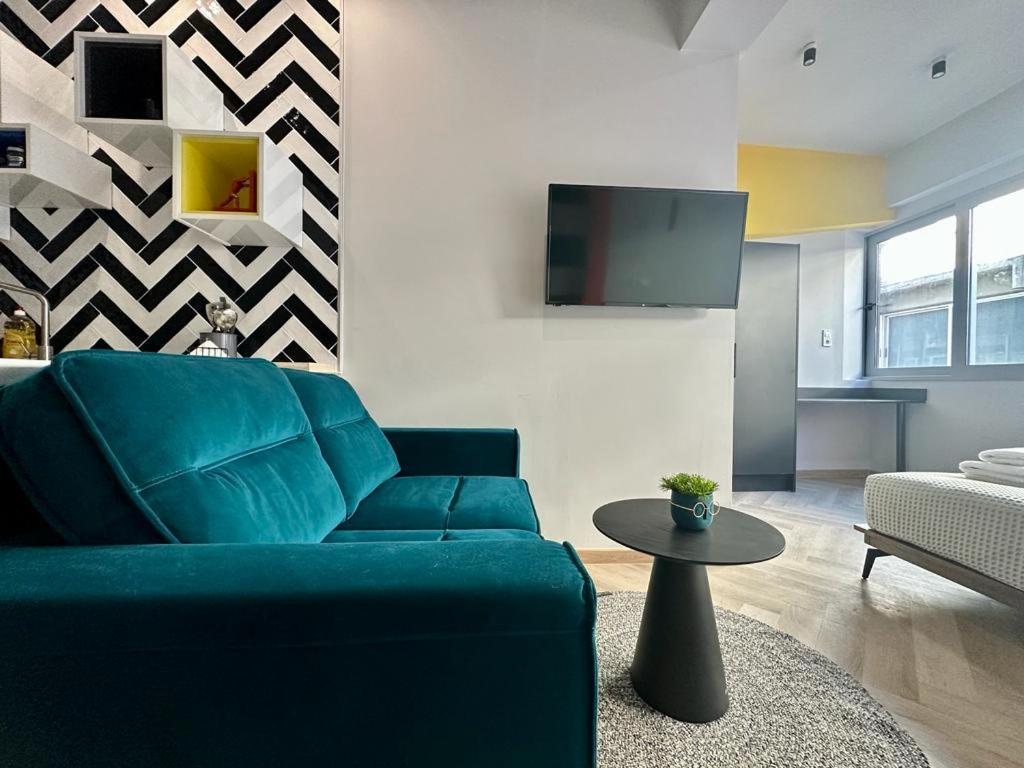 Ermou Funky Lofts Apartment เอเธนส์ ภายนอก รูปภาพ