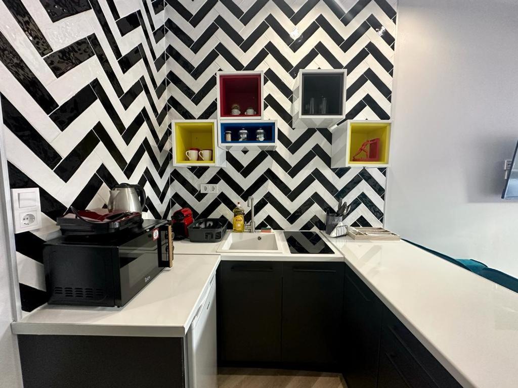 Ermou Funky Lofts Apartment เอเธนส์ ห้อง รูปภาพ