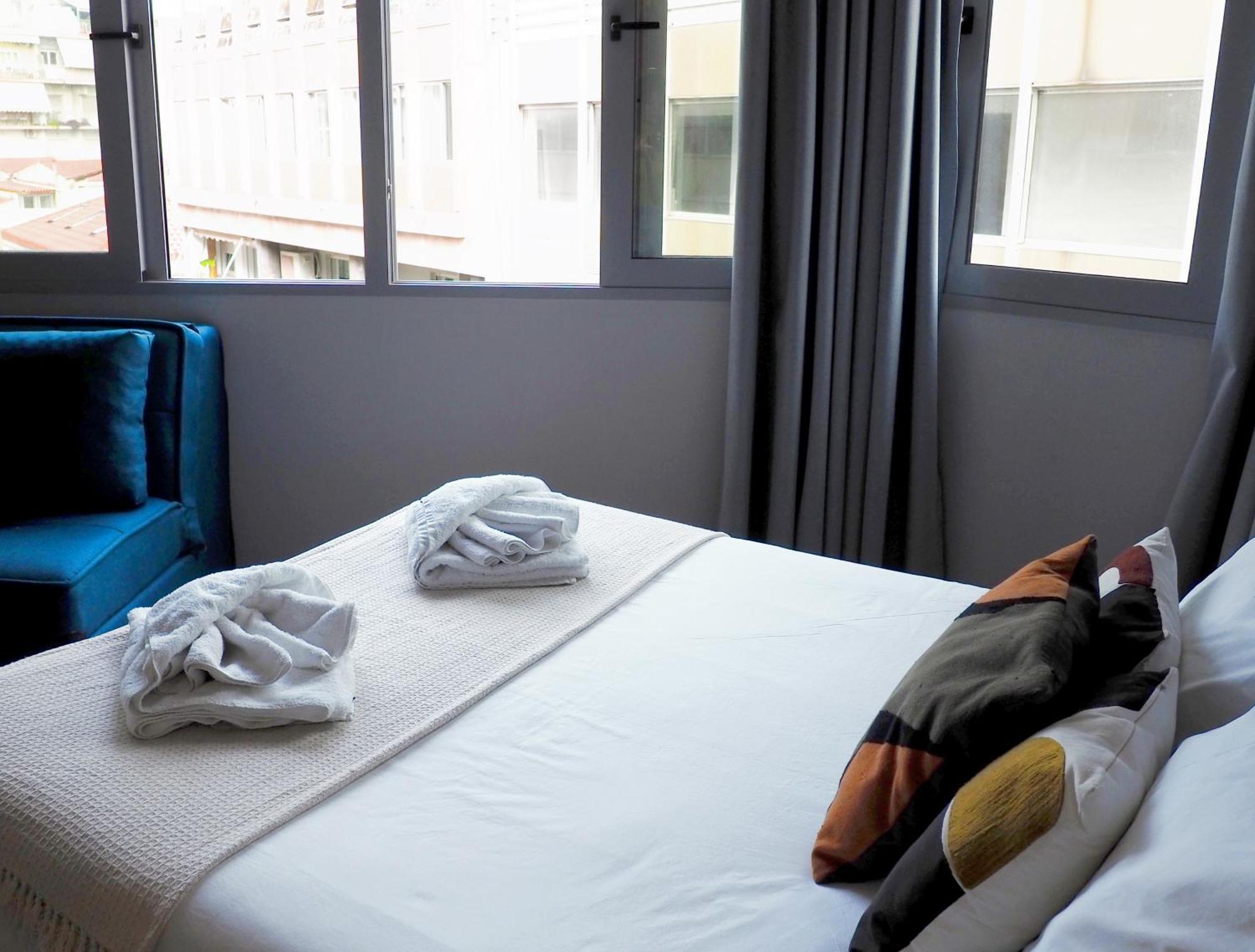Ermou Funky Lofts Apartment เอเธนส์ ภายนอก รูปภาพ