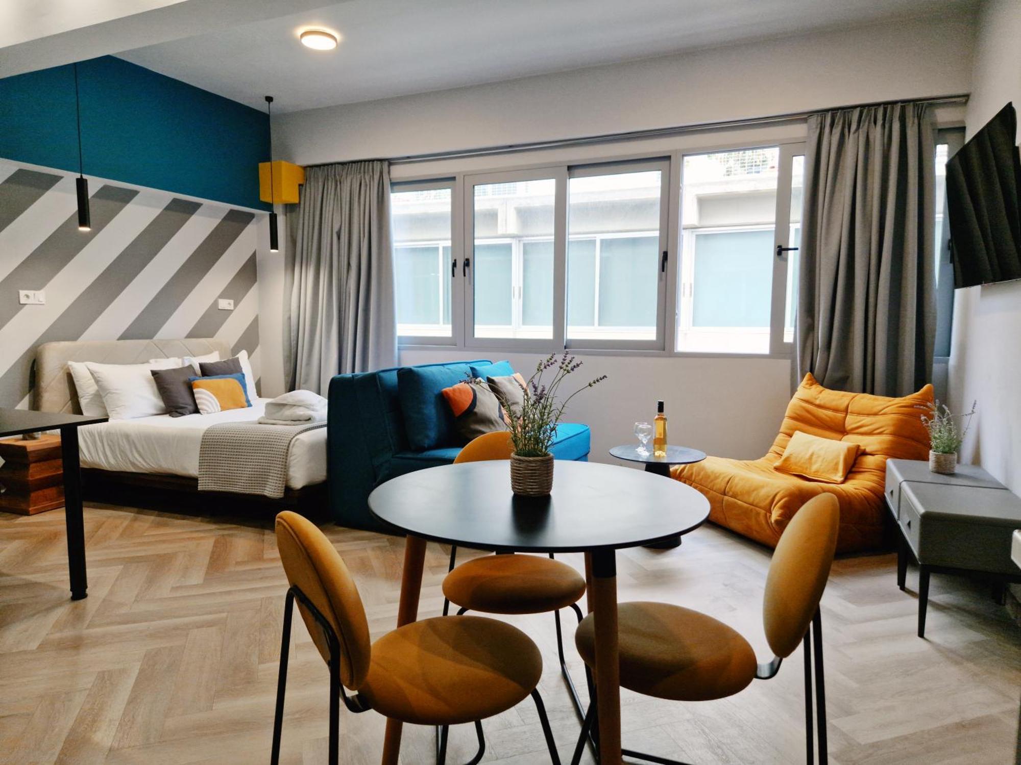 Ermou Funky Lofts Apartment เอเธนส์ ภายนอก รูปภาพ