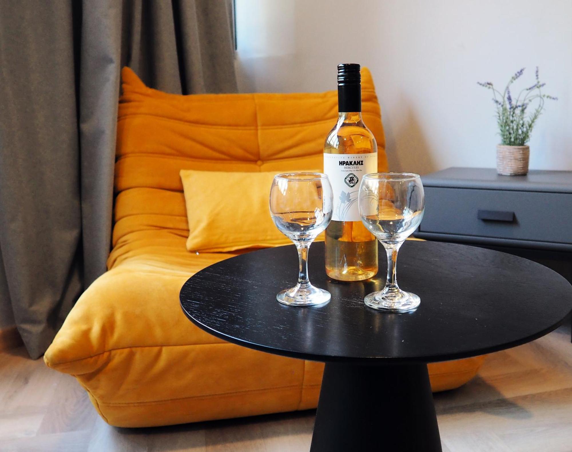 Ermou Funky Lofts Apartment เอเธนส์ ภายนอก รูปภาพ